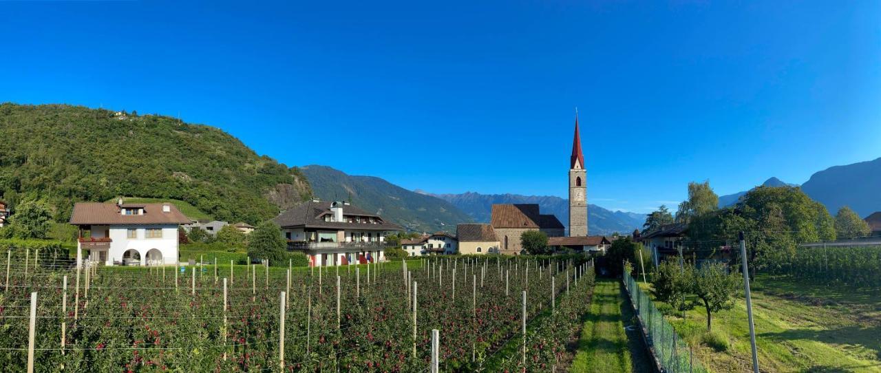 Pension Rebgut Bed and Breakfast Lana Buitenkant foto
