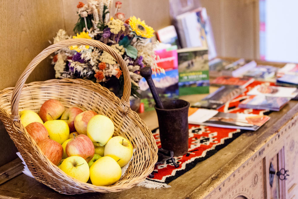 Pension Rebgut Bed and Breakfast Lana Buitenkant foto